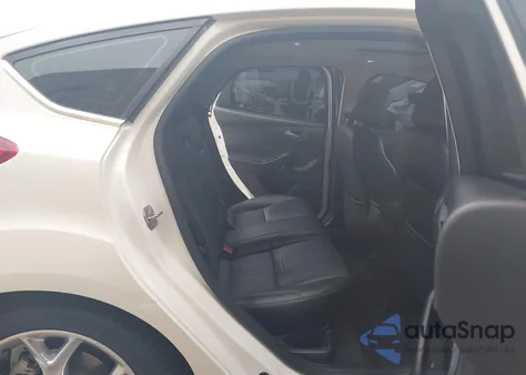 2014 Ford Focus Titanium из США, поврежденный, VIN 1FADP3N26EL300579